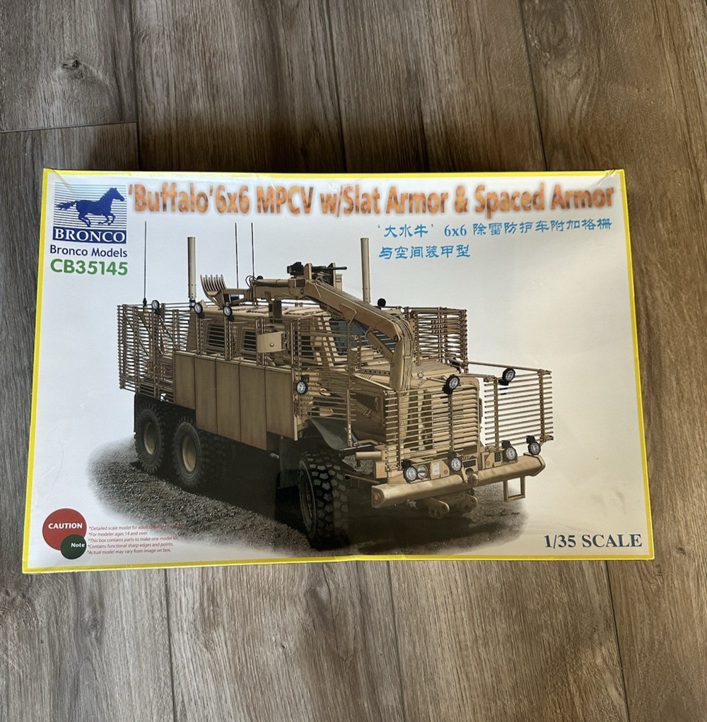 Bronco #CB35145 BUFFALO 6x6 MPCV w/Slat Armor & Spaced Armor - New Sealed